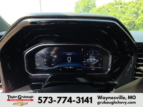 Used 2024 Chevrolet Silverado 3500 LT AWD/4WD image 17