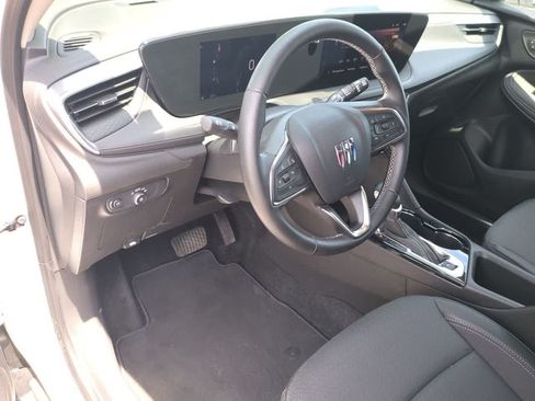 Used 2024 Buick Encore GX Preferred FWD image 2