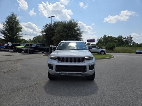 New 2025 Jeep Grand Cherokee Overland AWD/4WD image 2
