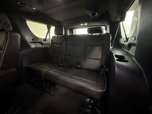 Certified 2022 GMC Yukon XL SLT w/ SLT Premium Package image 25