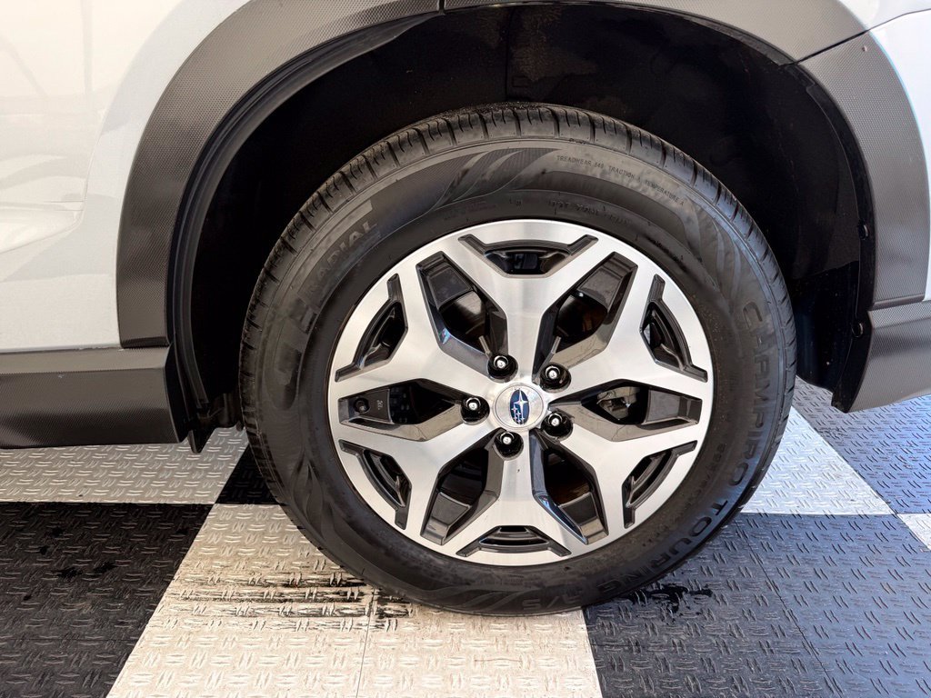 Used 2022 Subaru Forester Premium AWD/4WD image 12