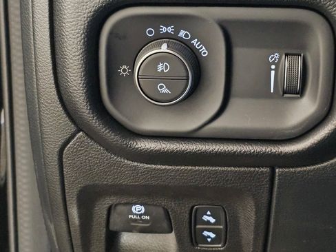 Used 2022 RAM 1500 Big Horn AWD/4WD image 24