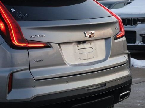 Used 2024 Cadillac XT4 Premium Luxury image 8