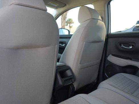 New 2026 Honda HR-V LX image 12