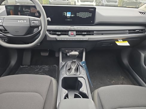 New 2026 Kia K4 LXS image 14