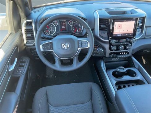 New 2026 RAM 1500 4x4 Crew Cab image 4