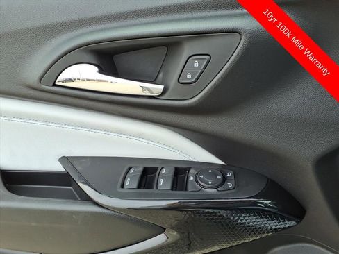 New 2026 Chevrolet Trax LT w/ Driver Confidence Package image 25