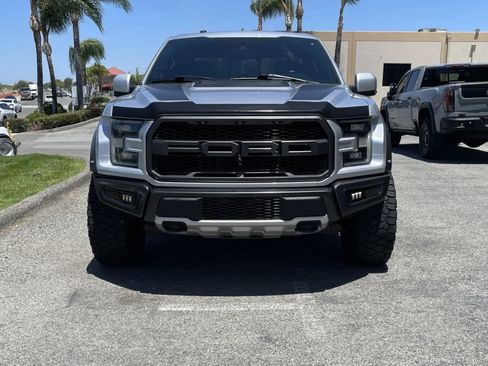 Used 2018 Ford F150 Raptor w/ Equipment Group 802A Luxury AWD/4WD image 2