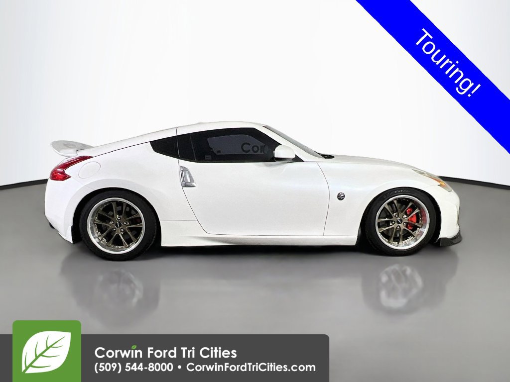 Used 2013 Nissan 370Z Touring RWD image 17