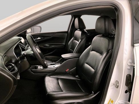 Used 2017 Chevrolet Malibu Hybrid w/ Leather Package image 25