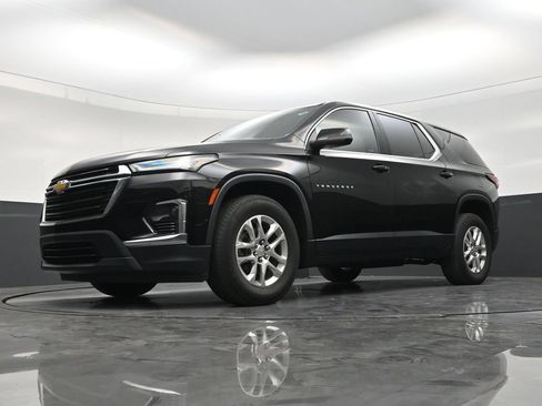 Used 2023 Chevrolet Traverse LS FWD image 20