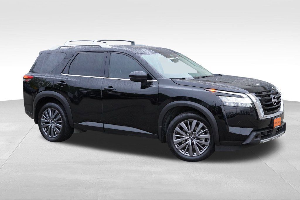 Used 2024 Nissan Pathfinder SL w/ SL Premium Package AWD/4WD image 2