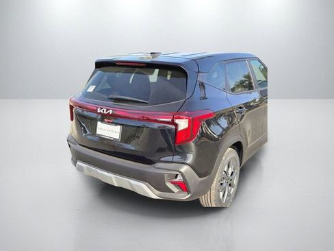 New 2026 Kia Seltos LX image 6