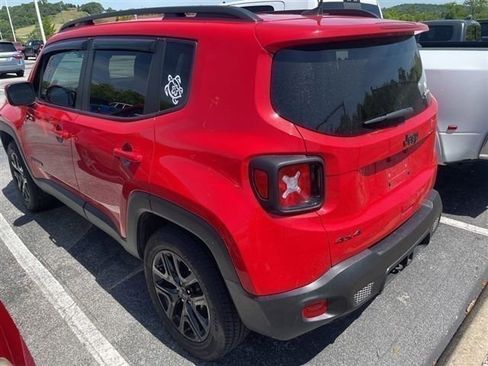 Certified 2019 Jeep Renegade Altitude w/ Quick Order Package 2XM AWD/4WD image 3