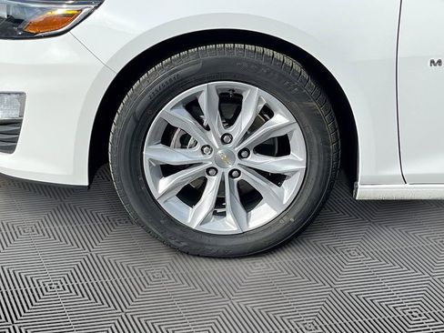 Used 2025 Chevrolet Malibu LT FWD image 11