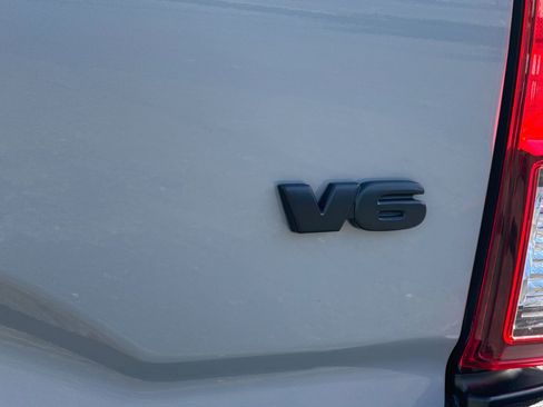 Used 2019 Toyota Tacoma TRD Off-Road image 37