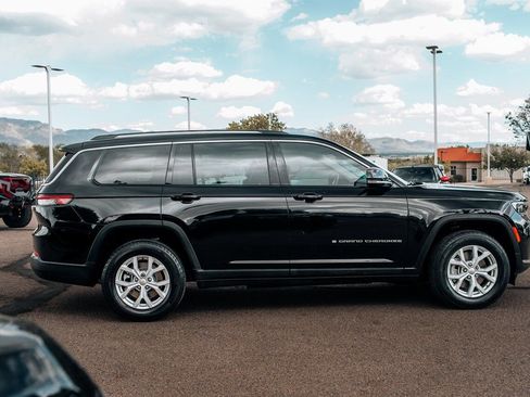 Used 2023 Jeep Grand Cherokee L Limited w/ Trailer Tow Group (B) AWD/4WD image 8
