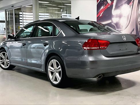 Used 2014 Volkswagen Passat TDI SE image 3