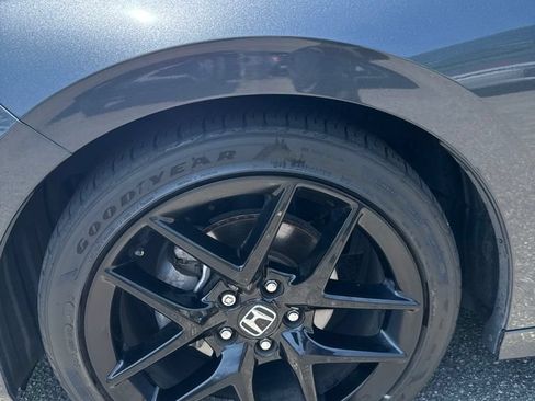 Used 2023 Honda Civic Sport image 5