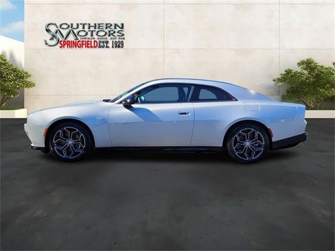 New 2024 Dodge Charger R/T w/ Plus Group image 2