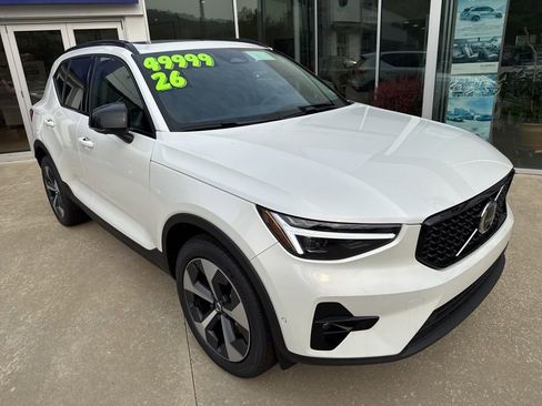 New 2026 Volvo XC40 B5 Plus w/ Protection Package Premier AWD/4WD image 4