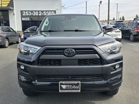 Used 2022 Toyota 4Runner Limited image 3