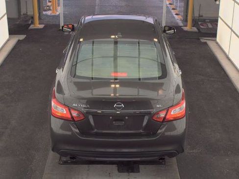 Used 2016 Nissan Altima 2.5 SL w/ Moonroof Package FWD image 5