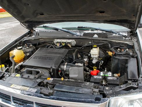 Used 2011 Ford Escape XLT w/ 201A Rapid Spec Order Code image 11