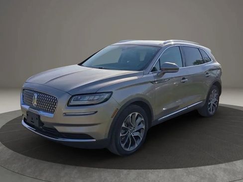 Used 2021 Lincoln Nautilus Reserve w/ Cargo Utility Package AWD/4WD image 4