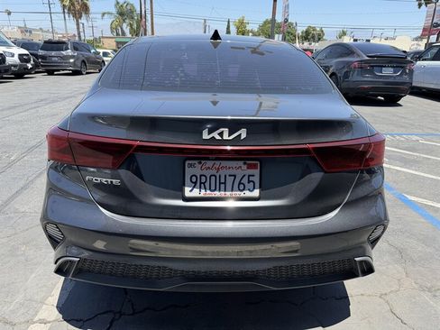 Used 2022 Kia Forte LXS FWD image 6