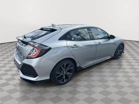 Used 2018 Honda Civic Sport image 5