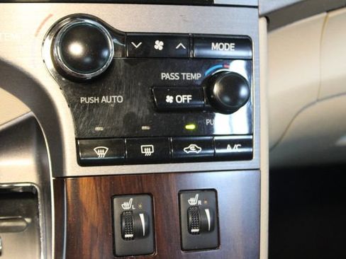 Used 2015 Toyota Venza Limited AWD/4WD image 29