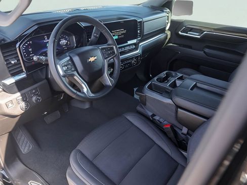 Used 2024 Chevrolet Silverado 1500 LT AWD/4WD image 13