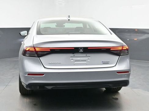 Used 2025 Honda Accord Touring image 9