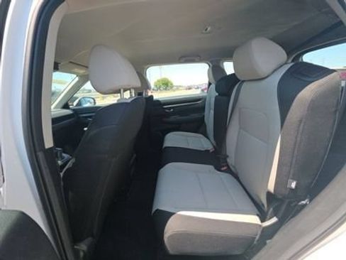 Used 2023 Honda CR-V LX image 14
