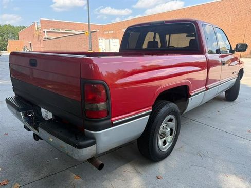 Used 1997 Dodge Ram 1500 Truck 2WD Club Cab image 3
