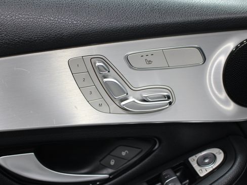 Used 2019 Mercedes-Benz GLC 300 4MATIC image 8