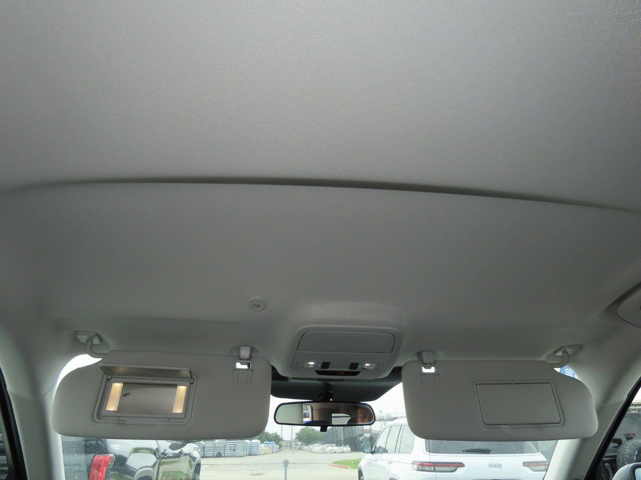 Used 2025 Ford Explorer Active RWD image 24