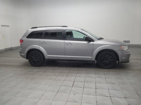 Used 2019 Dodge Journey SE FWD image 11