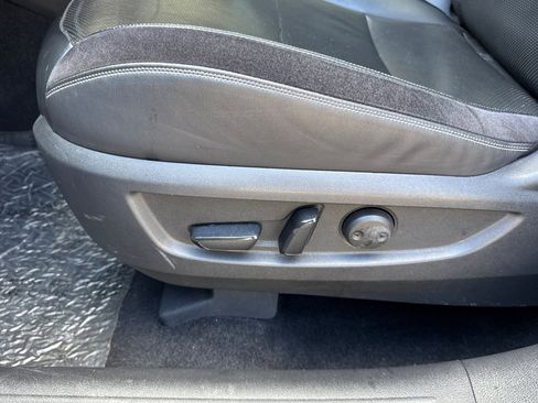 Used 2019 INFINITI QX50 Essential w/ Sensory Package image 14