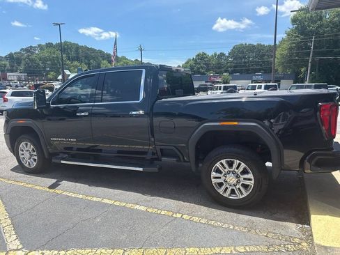 Used 2020 GMC Sierra 3500 Denali w/ Denali Ultimate Package AWD/4WD image 2