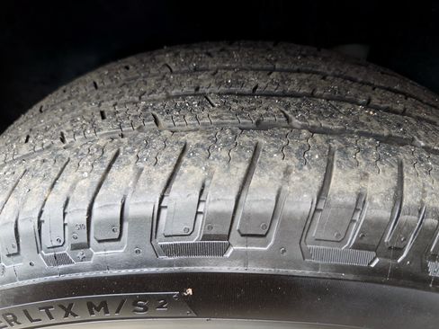 Used 2023 Rivian R1S Launch Edition AWD/4WD image 34