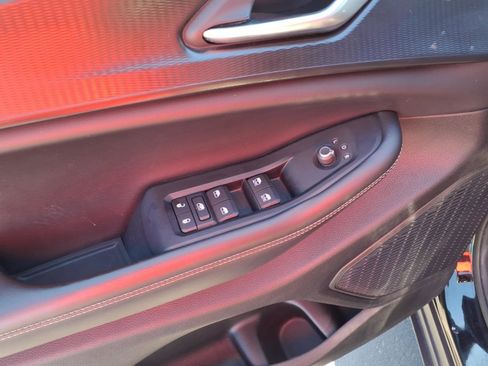 Used 2023 Jeep Grand Cherokee L Laredo image 17