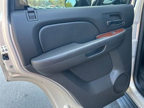 Used 2009 Chevrolet Tahoe LTZ image 23