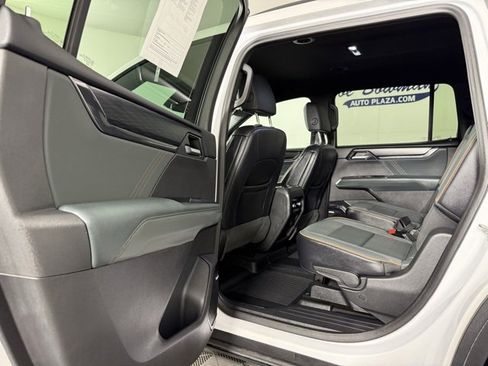 Used 2024 GMC Acadia AT4 w/ LPO, Floor Liner Package image 12