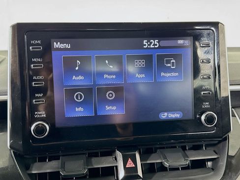 Used 2020 Toyota Corolla LE image 28