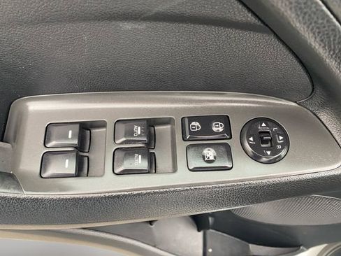 Used 2018 Kia Forte LX image 17