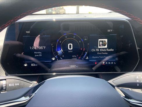 Used 2026 Chevrolet Equinox RS w/ Safety and Technology Package FWD image 26