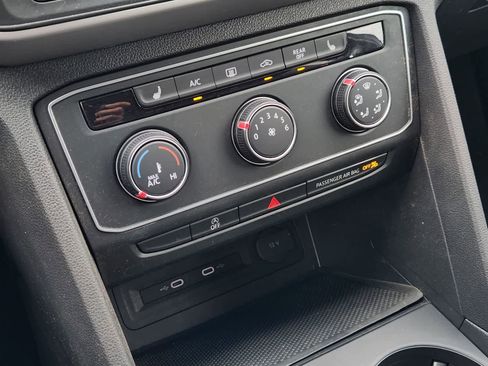 Used 2022 Volkswagen Atlas SE image 18