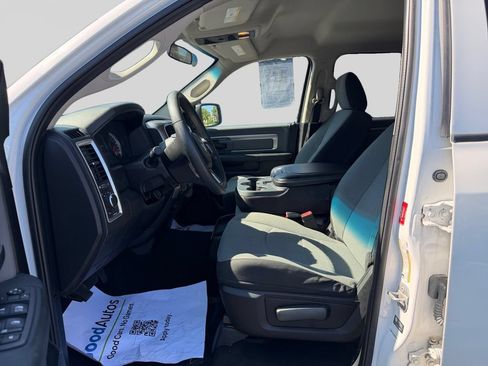 Used 2022 RAM 1500 Classic SLT AWD/4WD image 15